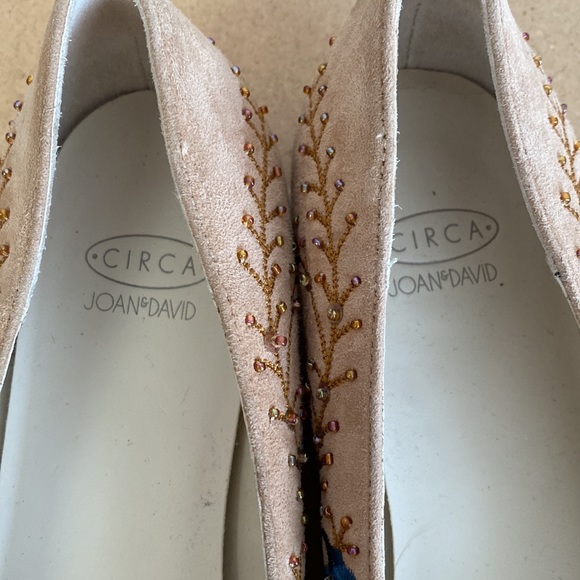 Circa Joan&David Leather Upper & Sole with Embroidered Beaded Detail. Size 7.5 - Picture 9 of 11